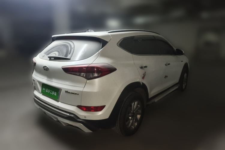 Used Hyundai Tucson 2015 1.6T Dual-Clutch Two-Wheel-Drive Smart Model Exterior 5