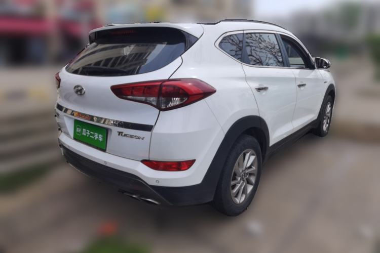 Used Hyundai Tucson 2015 1.6T Dual-Clutch Two-Wheel-Drive Smart Model Exterior 5
