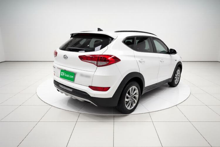 Used Hyundai Tucson 2015 1.6T Dual-Clutch Two-Wheel-Drive Smart Model Exterior 5