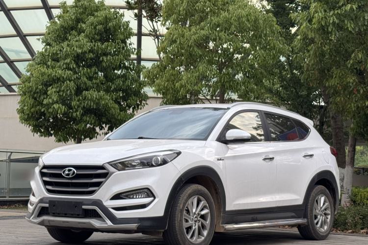 Used Hyundai Tucson 2015 1.6T Dual-Clutch Two-Wheel-Drive Smart Model Exterior 5