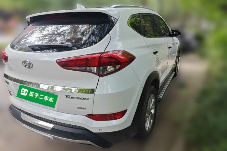 Used Hyundai Tucson 2015 1.6T Dual-Clutch Two-Wheel-Drive Smart Model Exterior 5