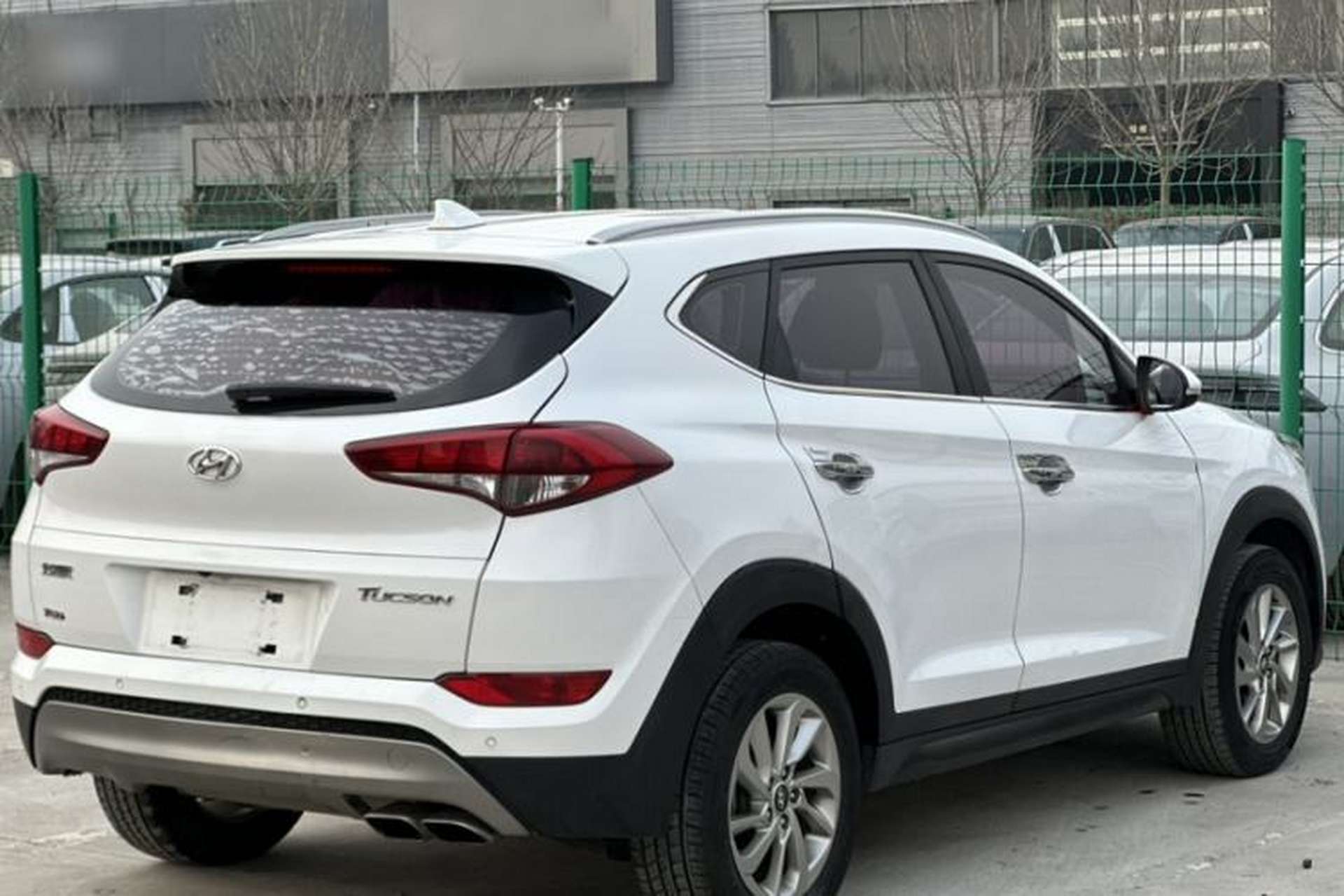 Used Hyundai Tucson 2015 1.6T Dual-Clutch Two-Wheel-Drive Smart Model Exterior 5