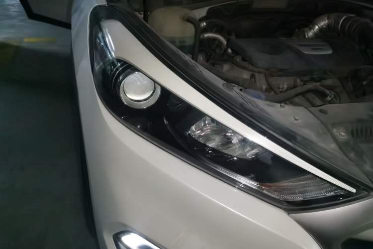 Used Hyundai Tucson 2015 1.6T Dual-Clutch Two-Wheel-Drive Smart Model Exterior 6