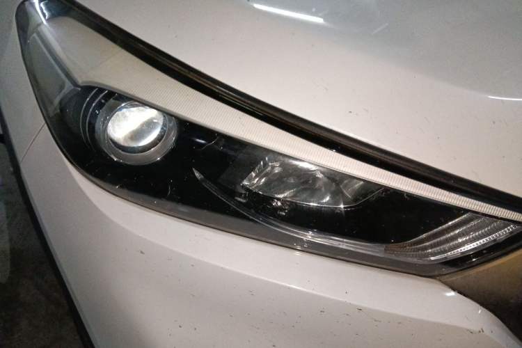 Used Hyundai Tucson 2015 1.6T Dual-Clutch Two-Wheel-Drive Smart Model Exterior 6