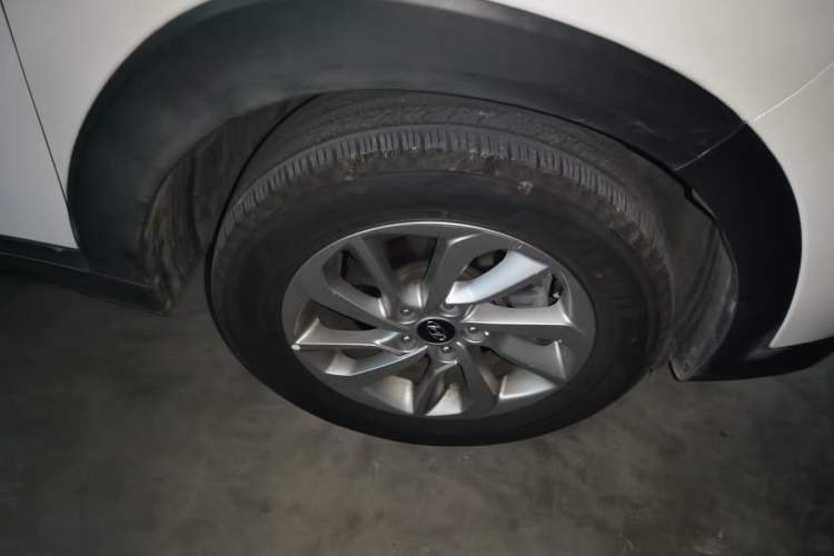Used Hyundai Tucson 2015 1.6T Dual-Clutch Two-Wheel-Drive Smart Model Exterior 7