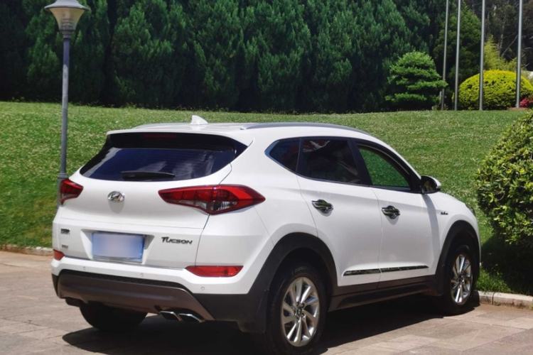 Used Hyundai Tucson 2015 1.6T Dual-Clutch Two-Wheel-Drive Smart Model Exterior 7