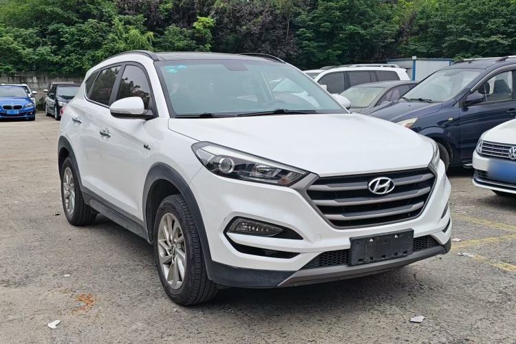 Used Hyundai Tucson 2015 1.6T Dual-Clutch Two-Wheel-Drive Smart Model Exterior 7