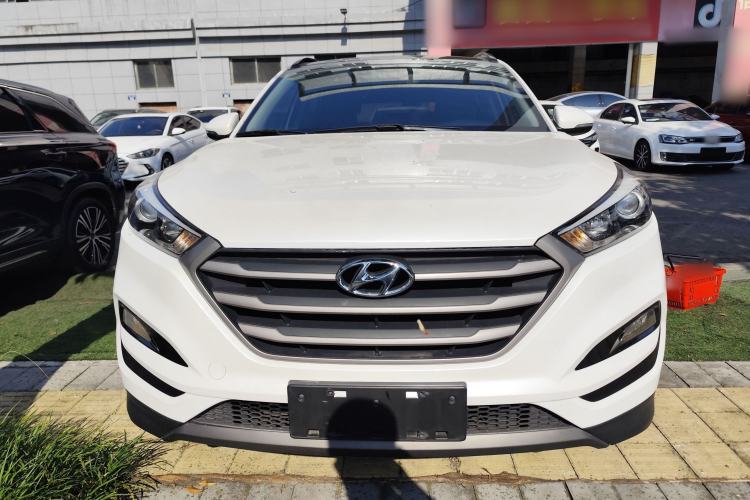 Used Hyundai Tucson 2015 2.0L Automatic Two-Wheel Drive Smart Version Exterior 7