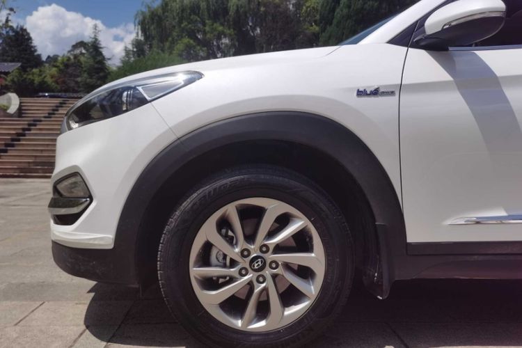 Used Hyundai Tucson 2015 1.6T Dual-Clutch Two-Wheel-Drive Smart Model Exterior 9
