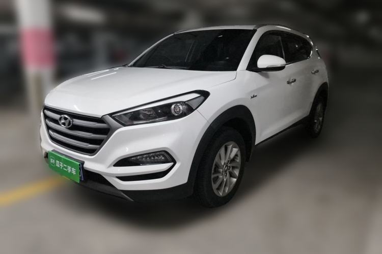 Used Hyundai Tucson 2015 1.6T Dual-Clutch Two-Wheel-Drive Smart Model Guazi used car, China used car export, Used car for sale, Used cars, Cheapest cars for sale