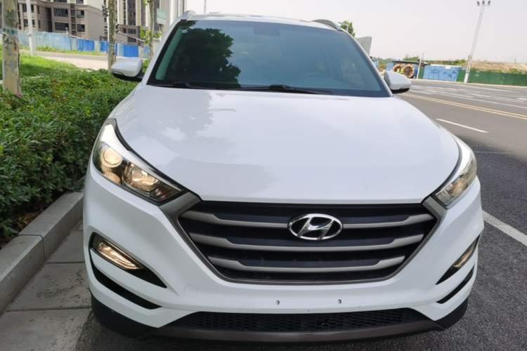 Used Hyundai Tucson 2015 1.6T Dual-Clutch Two-Wheel-Drive Smart Model Front