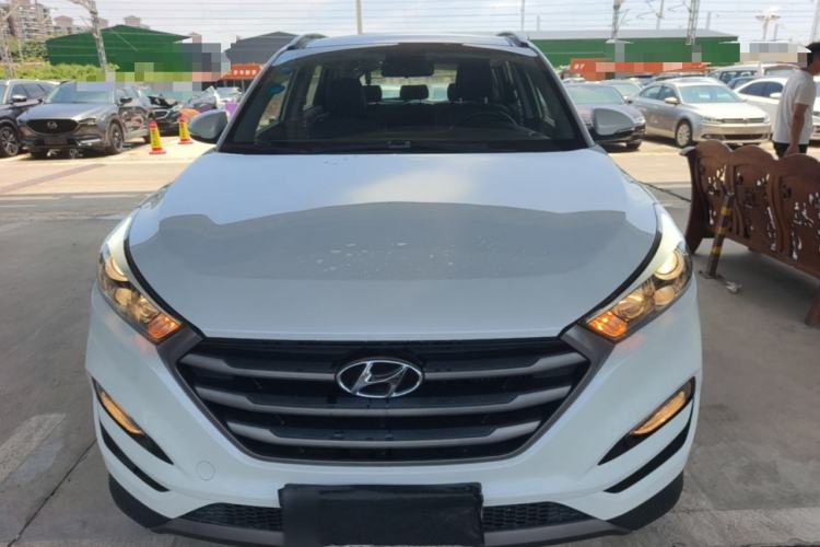 Used Hyundai Tucson 2015 1.6T Dual-Clutch Two-Wheel-Drive Smart Model Front