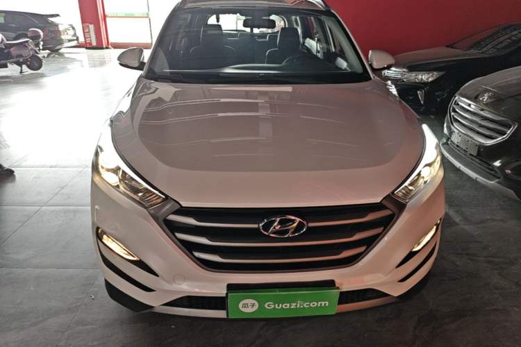 Used Hyundai Tucson 2015 1.6T Dual-Clutch Two-Wheel-Drive Smart Model Front