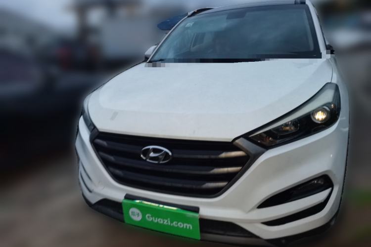 Used Hyundai Tucson 2015 2.0L Automatic Two-Wheel Drive Smart Version Front