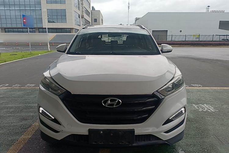 Used Hyundai Tucson 2015 1.6T Dual-Clutch Two-Wheel-Drive Smart Model Front