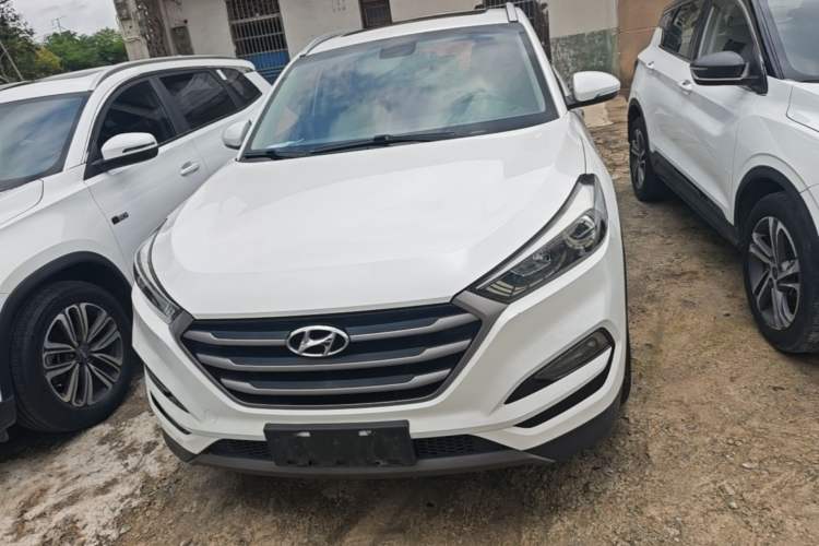 Used Hyundai Tucson 2015 1.6T Dual-Clutch Two-Wheel-Drive Smart Model Front