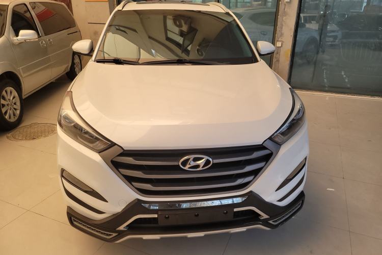 Used Hyundai Tucson 2015 1.6T Dual-Clutch Two-Wheel-Drive Smart Model Front