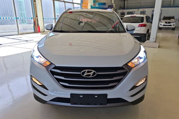 Used Hyundai Tucson 2015 1.6T Dual-Clutch Two-Wheel-Drive Smart Model Front