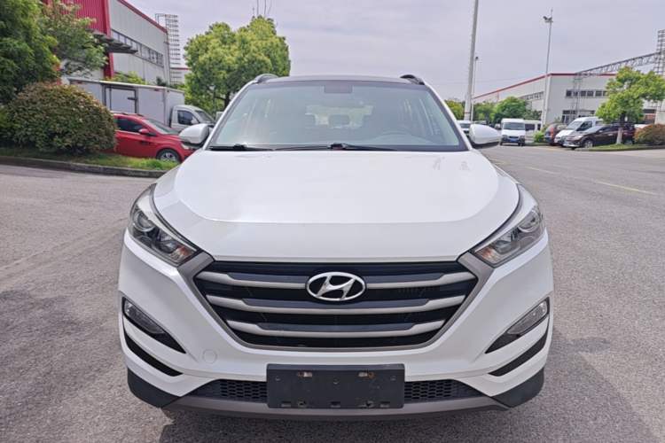 Used Hyundai Tucson 2015 1.6T Dual-Clutch Two-Wheel-Drive Smart Model Front