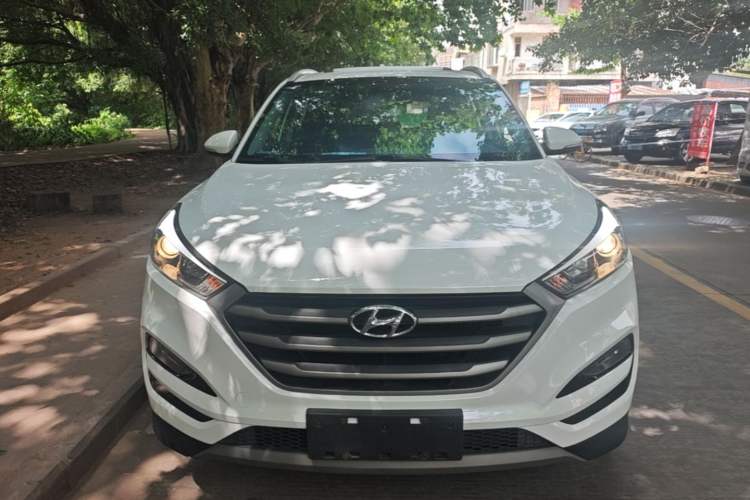 Used Hyundai Tucson 2015 1.6T Dual-Clutch Two-Wheel-Drive Smart Model Front