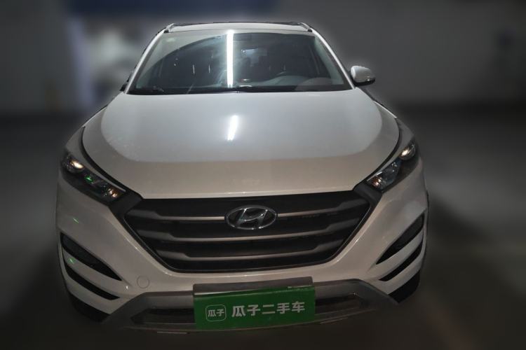 Used Hyundai Tucson 2015 1.6T Dual-Clutch Two-Wheel-Drive Smart Model Front