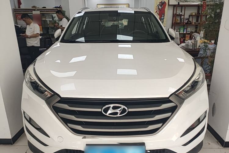 Used Hyundai Tucson 2015 1.6T Dual-Clutch Two-Wheel-Drive Smart Model Front