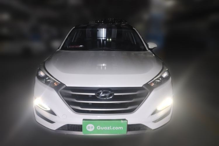 Used Hyundai Tucson 2015 1.6T Dual-Clutch Two-Wheel-Drive Smart Model Front