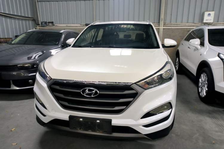 Used Hyundai Tucson 2015 1.6T Dual-Clutch Two-Wheel-Drive Smart Model Front