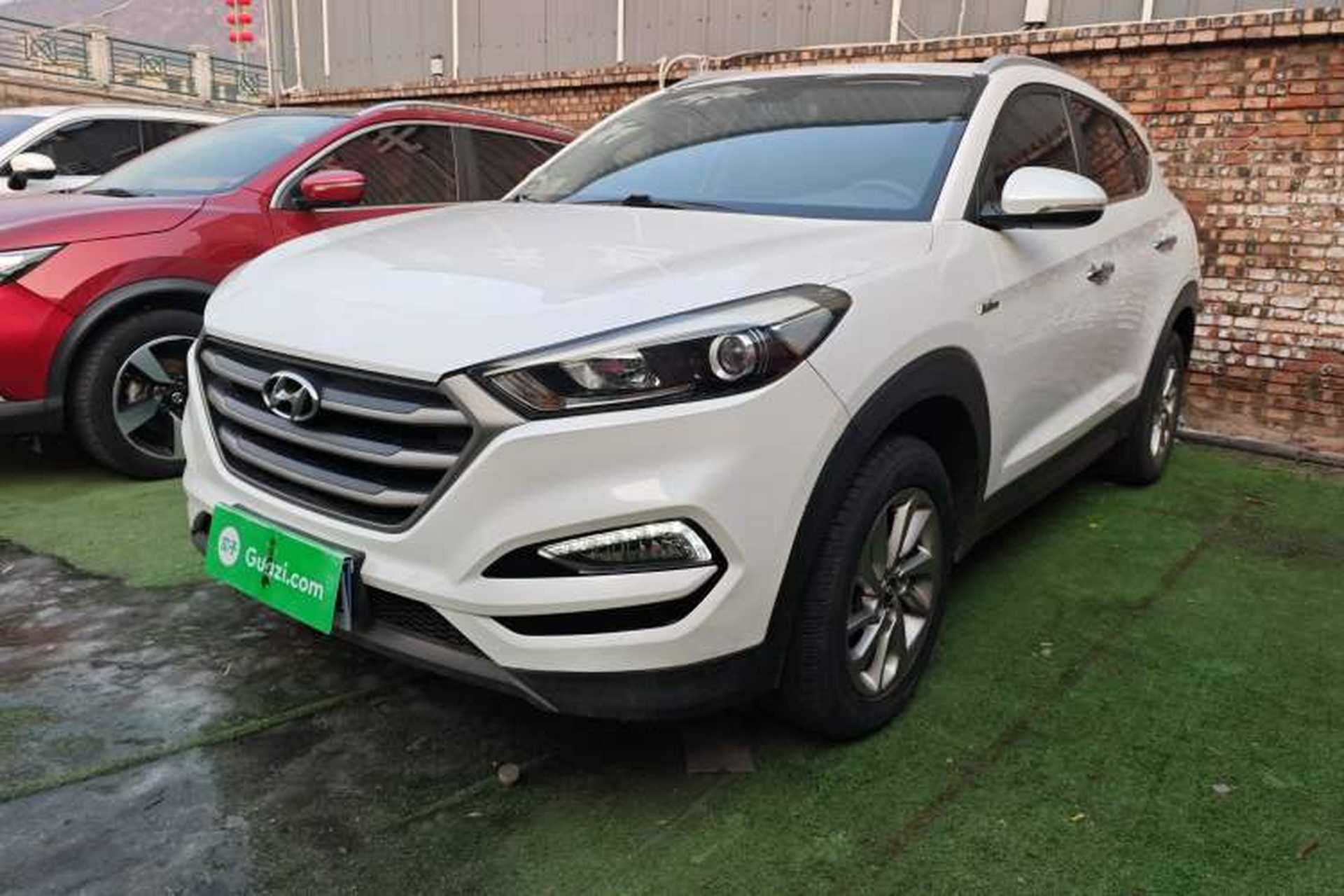 Used Hyundai Tucson 2015 1.6T Dual-Clutch Two-Wheel-Drive Smart Model Front Left 45 Deg