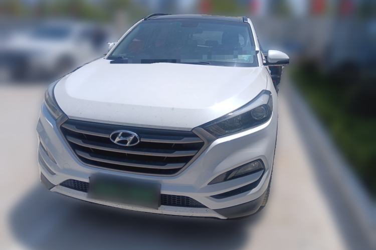 Used Hyundai Tucson 2015 2.0L Automatic Two-Wheel Drive Smart Version Front