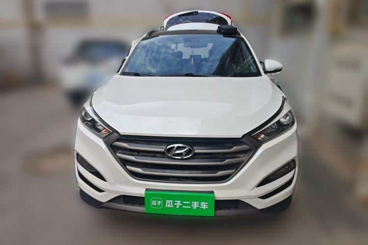 Used Hyundai Tucson 2015 1.6T Dual-Clutch Two-Wheel-Drive Smart Model Front