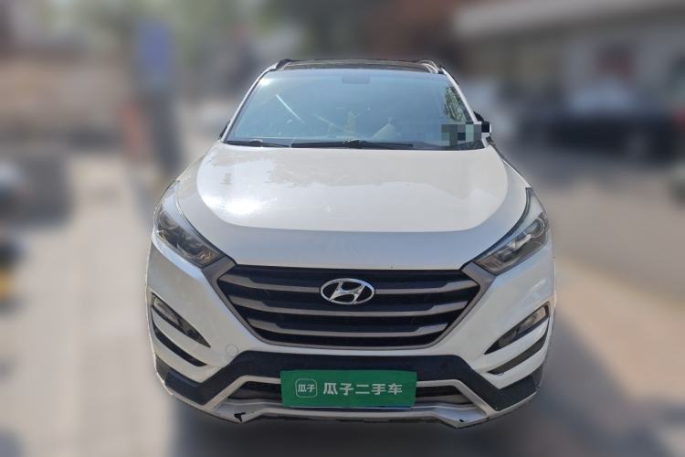 Used Hyundai Tucson 2015 2.0L Automatic Two-Wheel Drive Smart Version Front