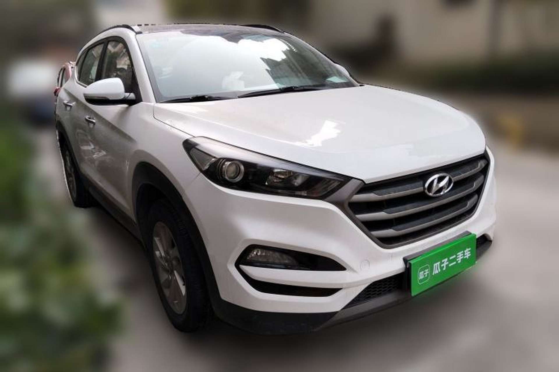 Used Hyundai Tucson 2015 2.0L Automatic Two-Wheel Drive Smart Version Front Right 45 Deg