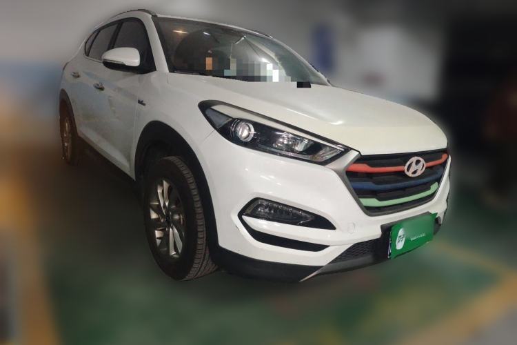 Used Hyundai Tucson 2015 1.6T Dual-Clutch Two-Wheel-Drive Smart Model Front Right 45 Deg