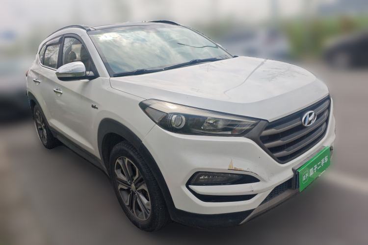 Used Hyundai Tucson 2015 1.6T Dual-Clutch Two-Wheel-Drive Leading Model Front Right 45 Deg
