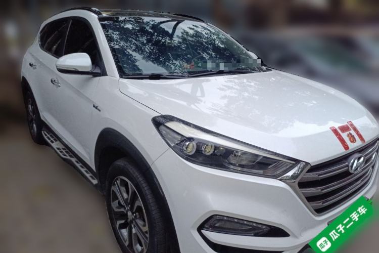 Used Hyundai Tucson 2015 1.6T Dual-Clutch Four-Wheel Drive Flagship Model Front Right 45 Deg