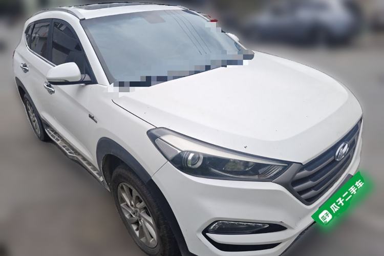 Used Hyundai Tucson 2015 1.6T Dual-Clutch Two-Wheel-Drive Smart Model Front Right 45 Deg