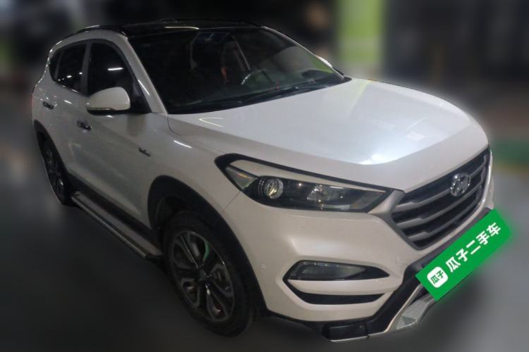Used Hyundai Tucson 2015 1.6T Dual-Clutch Two-Wheel-Drive Leading Model Front Right 45 Deg
