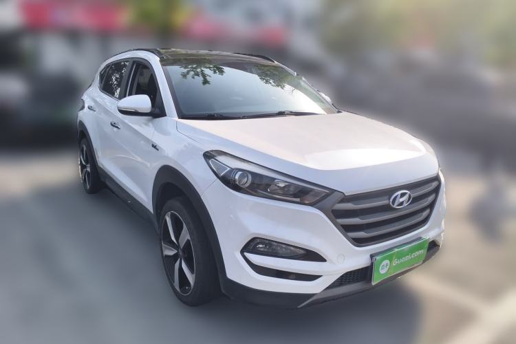 Used Hyundai Tucson 2015 1.6T Dual-Clutch Two-Wheel-Drive Smart Model Front Right 45 Deg