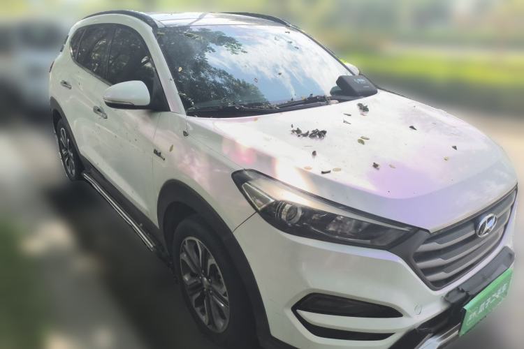 Used Hyundai Tucson 2015 1.6T Dual-Clutch Two-Wheel-Drive Leading Model Front Right 45 Deg