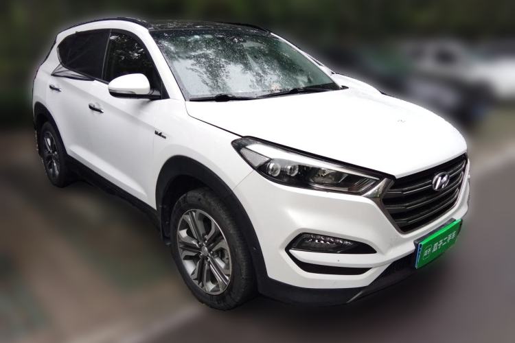 Used Hyundai Tucson 2015 1.6T Dual-Clutch Four-Wheel Drive Flagship Model Front Right 45 Deg
