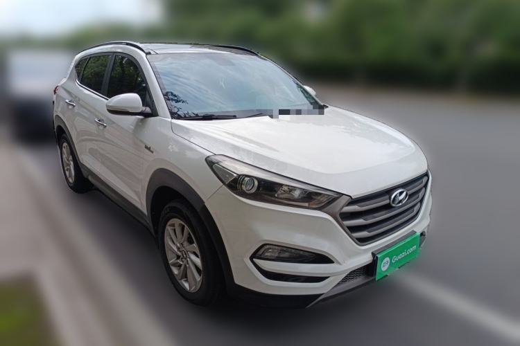 Used Hyundai Tucson 2015 1.6T Dual-Clutch Two-Wheel-Drive Smart Model Front Right 45 Deg
