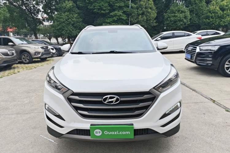 Used Hyundai Tucson 2015 1.6T Dual-Clutch Two-Wheel-Drive Smart Model Front