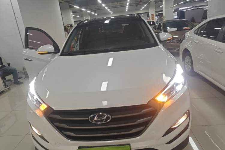 Used Hyundai Tucson 2015 1.6T Dual-Clutch Two-Wheel-Drive Leading Model Front