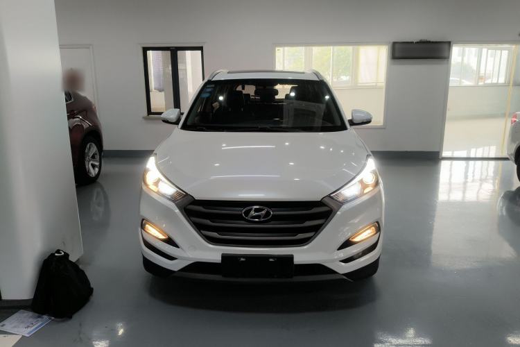Used Hyundai Tucson 2015 1.6T Dual-Clutch Two-Wheel-Drive Smart Model Front