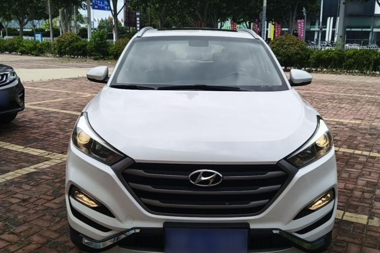 Used Hyundai Tucson 2015 1.6T Dual-Clutch Two-Wheel-Drive Smart Model Front