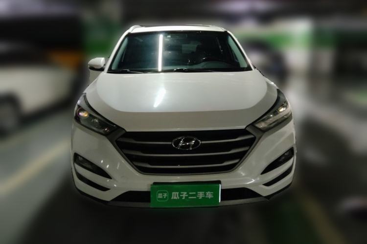 Used Hyundai Tucson 2015 2.0L Automatic Two-Wheel Drive Smart Version Front