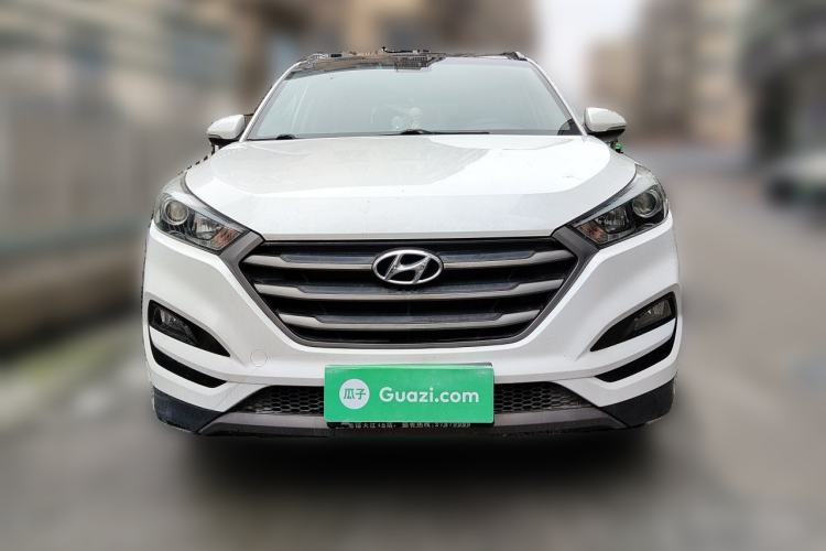 Used Hyundai Tucson 2015 2.0L Automatic Two-Wheel Drive Smart Version Front