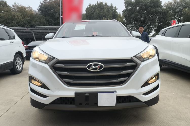 Used Hyundai Tucson 2015 1.6T Dual-Clutch Two-Wheel-Drive Smart Model Front