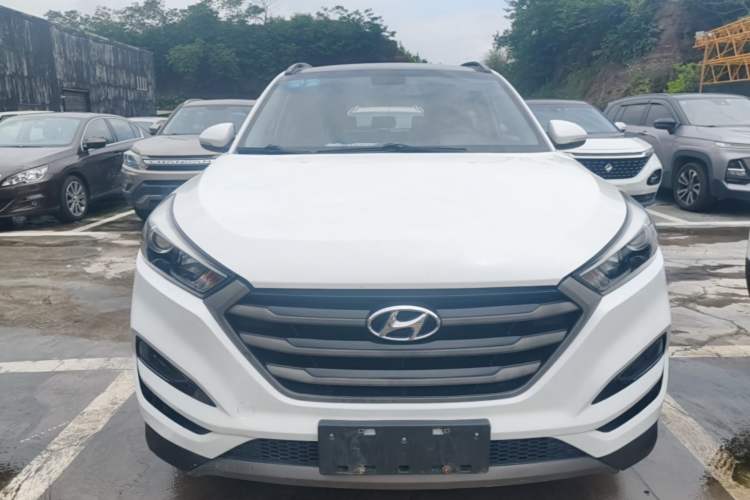 Used Hyundai Tucson 2015 1.6T Dual-Clutch Two-Wheel-Drive Smart Model Front